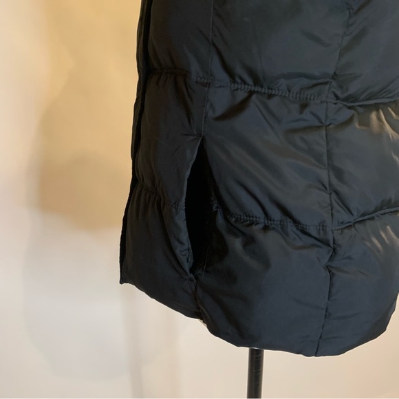 Old Navy Black Puffer Vest with Pockets Size Medium - Picture 8 of 16